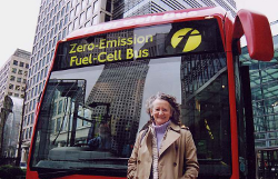 Fuel cell bus